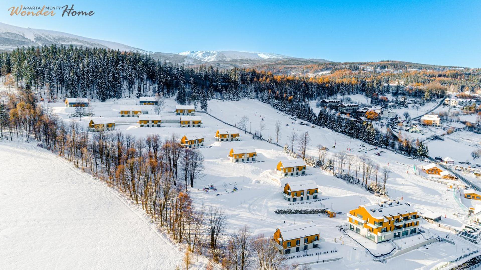 Wonder Hillside: Ski-side With Playground And Outdoor Gym *